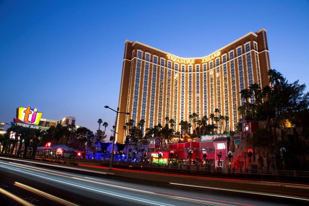 Treasure Island Las Vegas Hotel hotel package